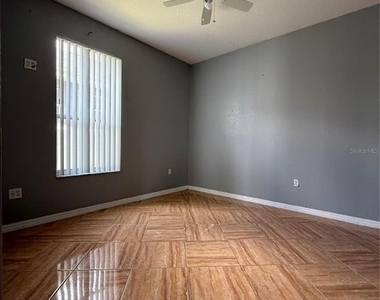 158 Magic Landings Boulevard - Photo Thumbnail 12