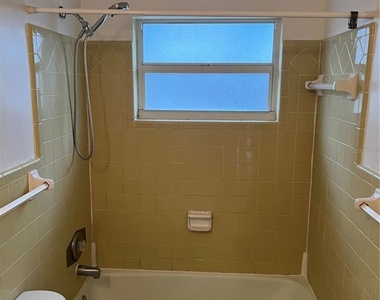2406 Musselwhite Ave - Photo Thumbnail 11