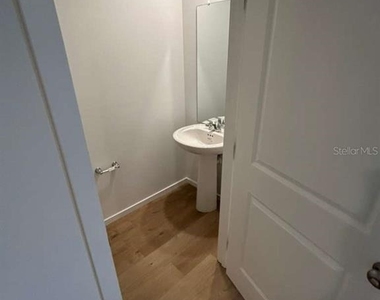 1553 Plank Place - Photo Thumbnail 22