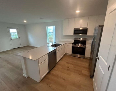 1553 Plank Place - Photo Thumbnail 3