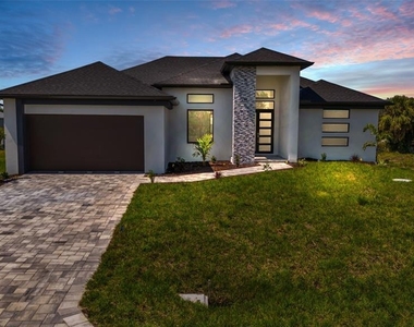 9176 Arrid Circle - Photo Thumbnail 3