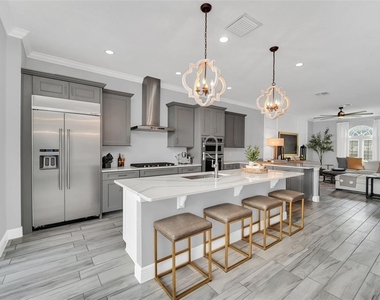 8878 Bismarck Palm Drive - Photo Thumbnail 15