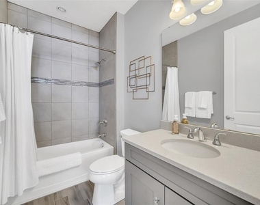 8878 Bismarck Palm Drive - Photo Thumbnail 35