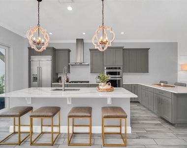 8878 Bismarck Palm Drive - Photo Thumbnail 14