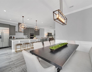8878 Bismarck Palm Drive - Photo Thumbnail 19