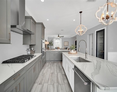 8878 Bismarck Palm Drive - Photo Thumbnail 16