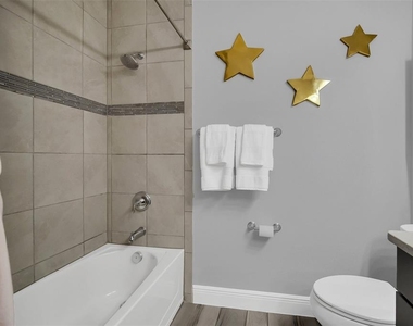 8878 Bismarck Palm Drive - Photo Thumbnail 29
