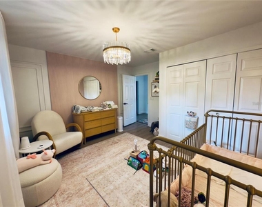 8113 Breeze Cove Lane - Photo Thumbnail 18