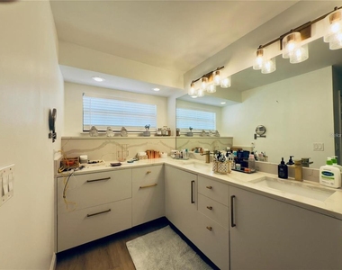 8113 Breeze Cove Lane - Photo Thumbnail 23
