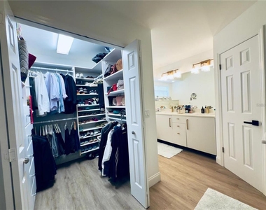 8113 Breeze Cove Lane - Photo Thumbnail 26