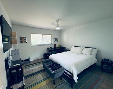 8113 Breeze Cove Lane - Photo Thumbnail 20