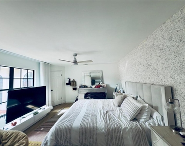 8113 Breeze Cove Lane - Photo Thumbnail 29