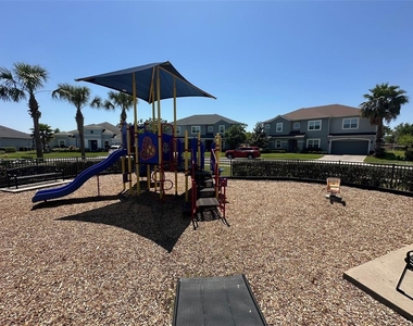 14212 Sunridge Boulevard - Photo Thumbnail 22