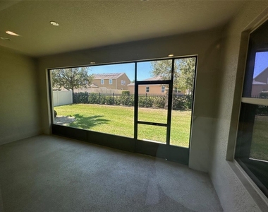 14212 Sunridge Boulevard - Photo Thumbnail 8