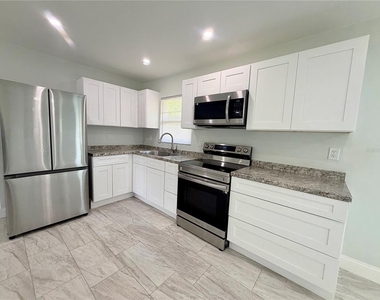 892 Rockhill Street - Photo Thumbnail 2