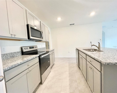 5610 Galloping Drive - Photo Thumbnail 6