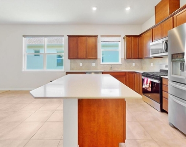 2542 Cliff Way - Photo Thumbnail 7