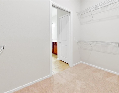 2542 Cliff Way - Photo Thumbnail 20