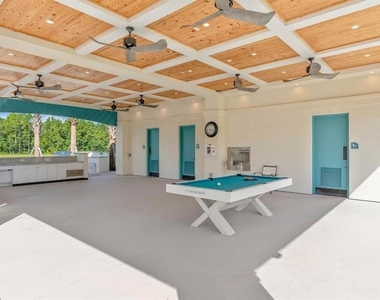 2542 Cliff Way - Photo Thumbnail 25