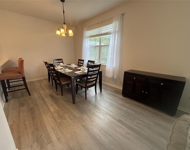 1675 Royal Ridge Drive - Photo Thumbnail 8