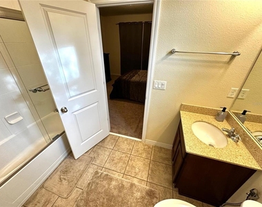8636 Chilton Drive - Photo Thumbnail 31