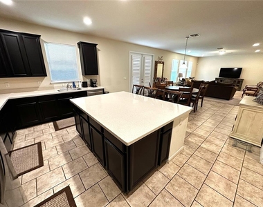 8636 Chilton Drive - Photo Thumbnail 21