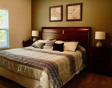2900 Edenshire Way - Photo Thumbnail 10