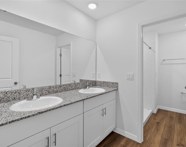 4226 Hillock Boulevard - Photo Thumbnail 35