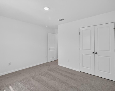 4226 Hillock Boulevard - Photo Thumbnail 20