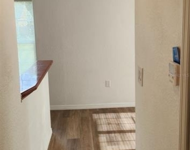 125 Goodrich Avenue - Photo Thumbnail 8