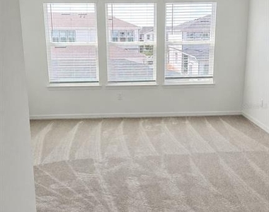 4544 Orchard View Alley - Photo Thumbnail 18