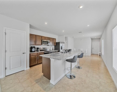 5736 Mast Avenue - Photo Thumbnail 2