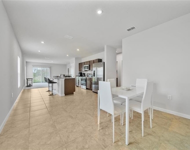 5736 Mast Avenue - Photo Thumbnail 6