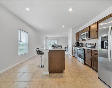 5736 Mast Avenue - Photo Thumbnail 3