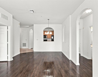 3326 Robert Trent Jones Drive - Photo Thumbnail 8