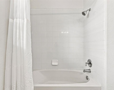 3326 Robert Trent Jones Drive - Photo Thumbnail 22