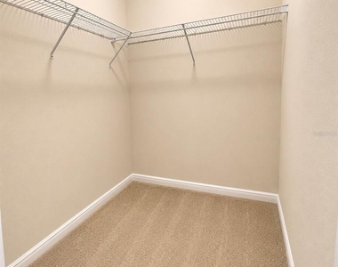 430 Southern Pecan Circle - Photo Thumbnail 7
