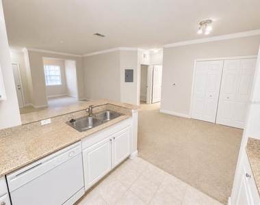 430 Southern Pecan Circle - Photo Thumbnail 2