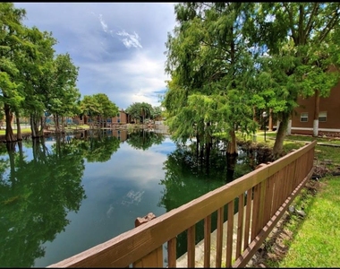 4658 Commander Drive - Photo Thumbnail 11