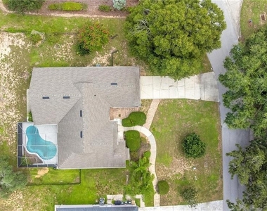 14203 Vista Del Lago Boulevard - Photo Thumbnail 30
