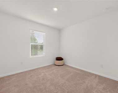 7412 Capstone Drive - Photo Thumbnail 11