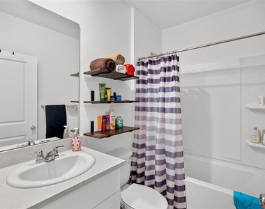 7412 Capstone Drive - Photo Thumbnail 12