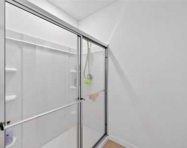 7412 Capstone Drive - Photo Thumbnail 9