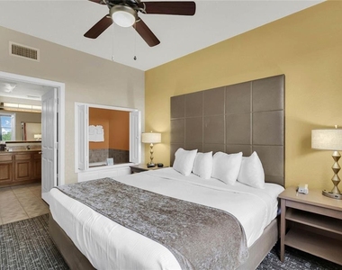 12544 Floridays Resort Drive - Photo Thumbnail 12