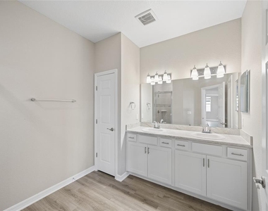 365 Windy Willow Way - Photo Thumbnail 8