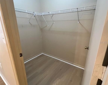 5512 Metrowest Boulevard - Photo Thumbnail 8