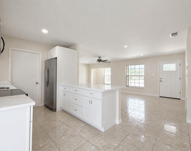 601 Catwood Drive - Photo Thumbnail 6