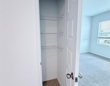 3542 Roden Road - Photo Thumbnail 20