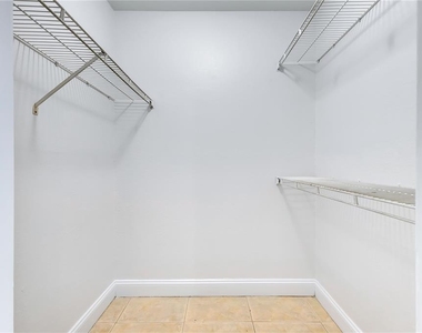 4540 Commander Drive - Photo Thumbnail 15