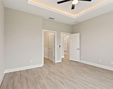 412 Lark Court - Photo Thumbnail 19